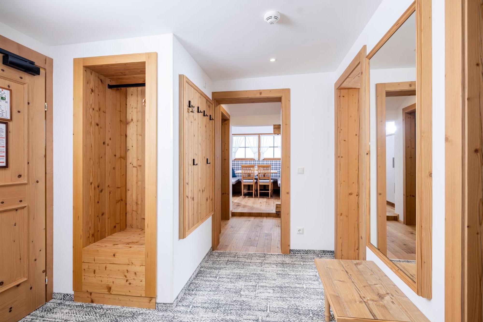 Aparthotel Landhaus St. Joseph Mayrhofen Kültér fotó