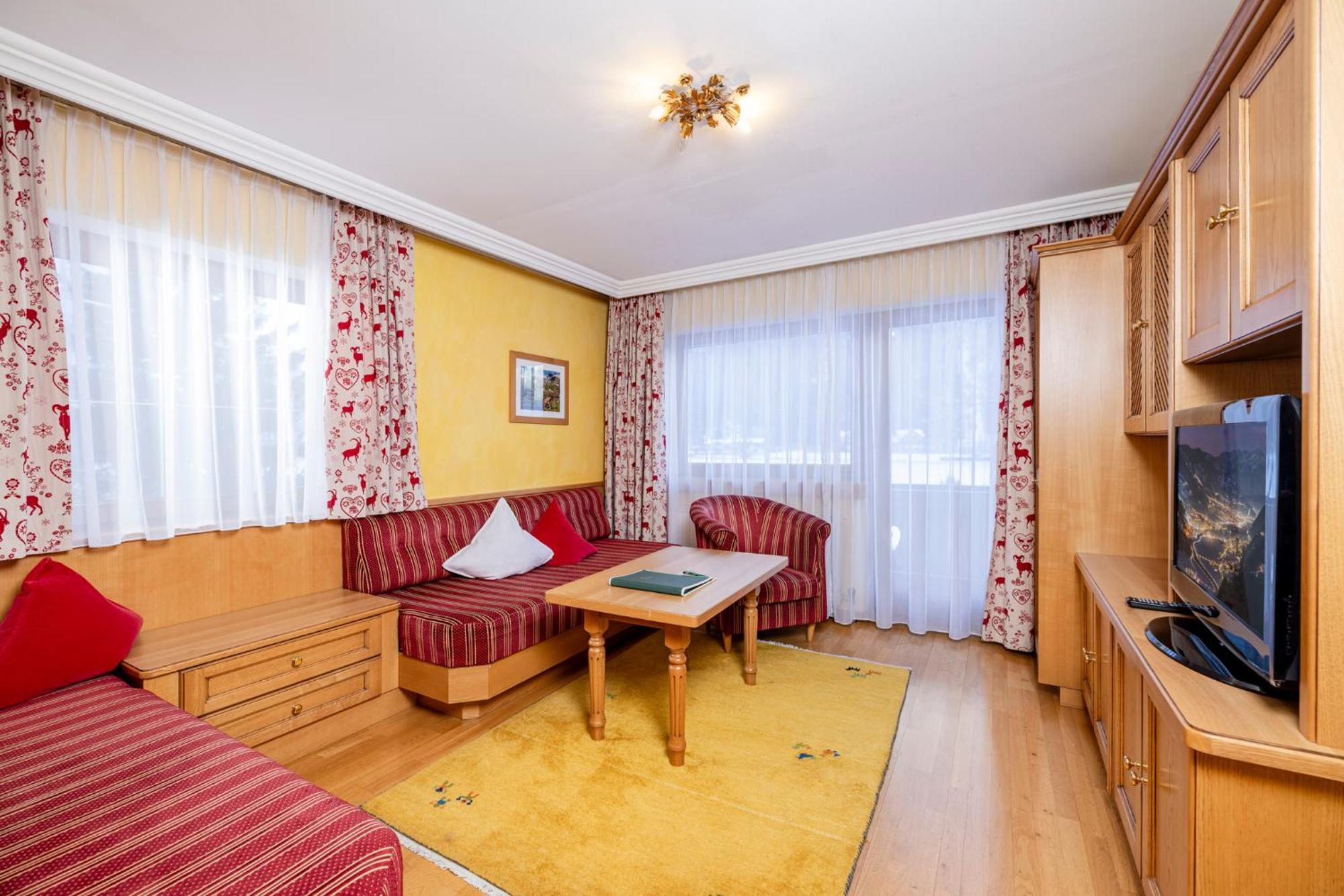 Aparthotel Landhaus St. Joseph Mayrhofen Kültér fotó