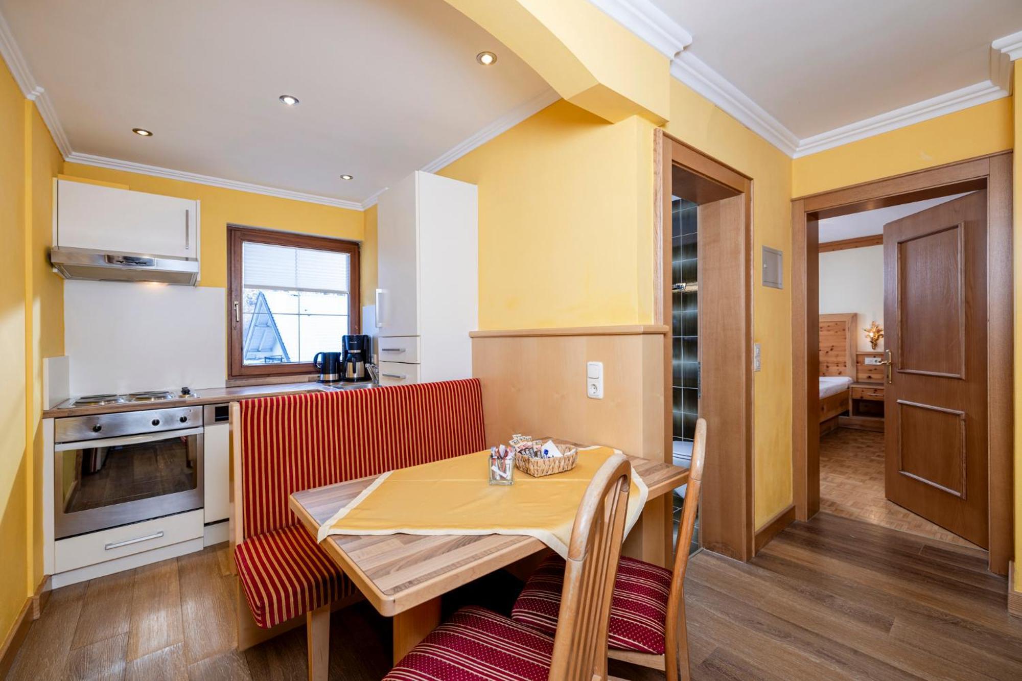 Aparthotel Landhaus St. Joseph Mayrhofen Kültér fotó