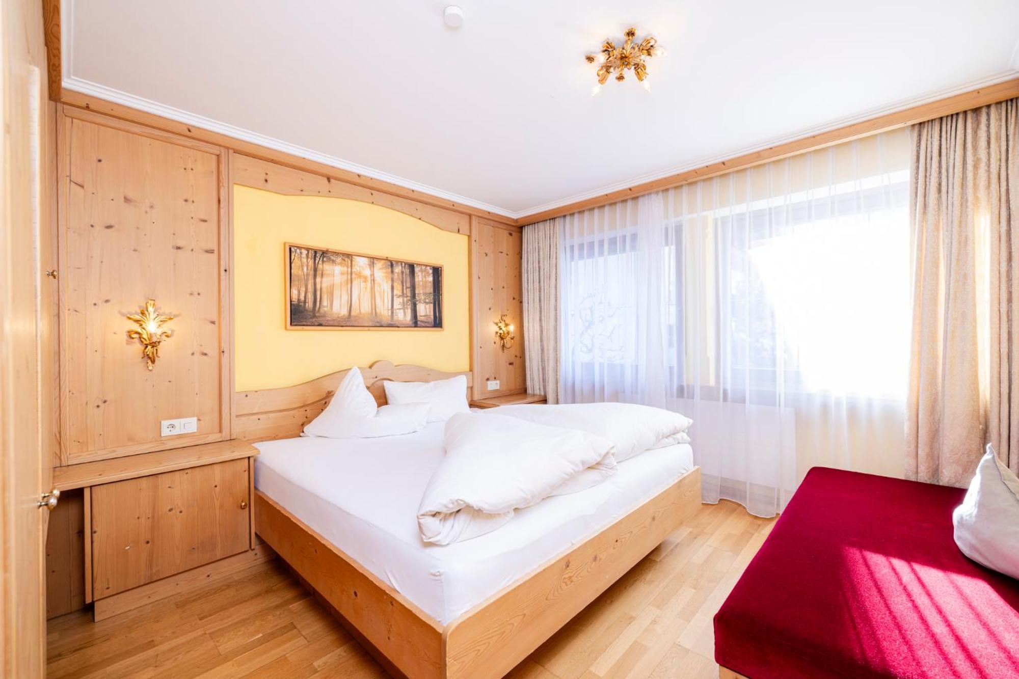 Aparthotel Landhaus St. Joseph Mayrhofen Kültér fotó