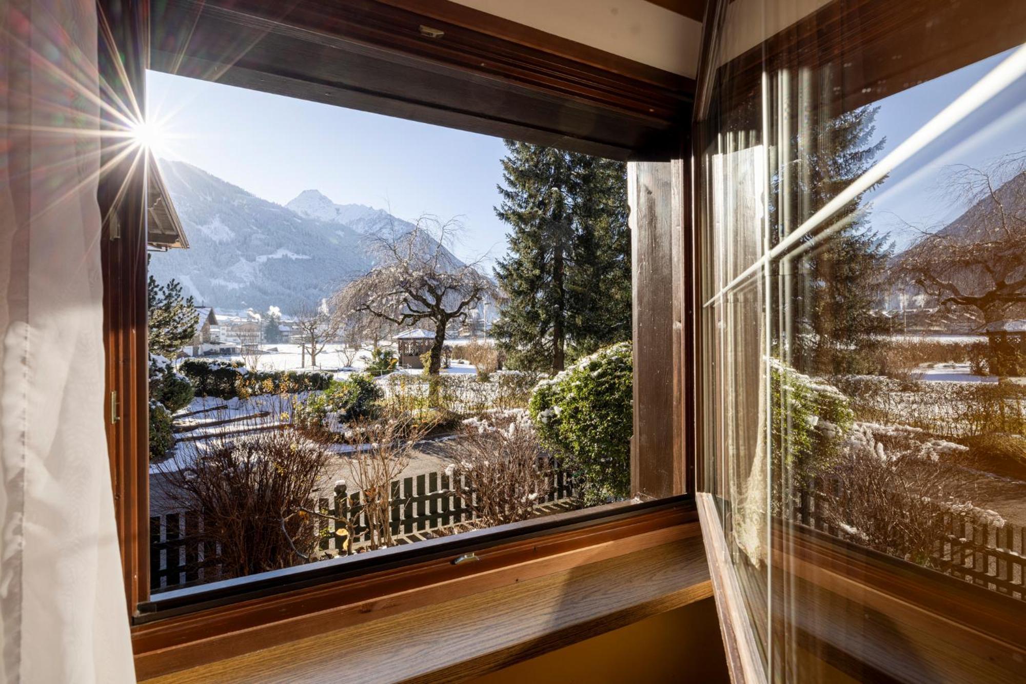 Aparthotel Landhaus St. Joseph Mayrhofen Kültér fotó